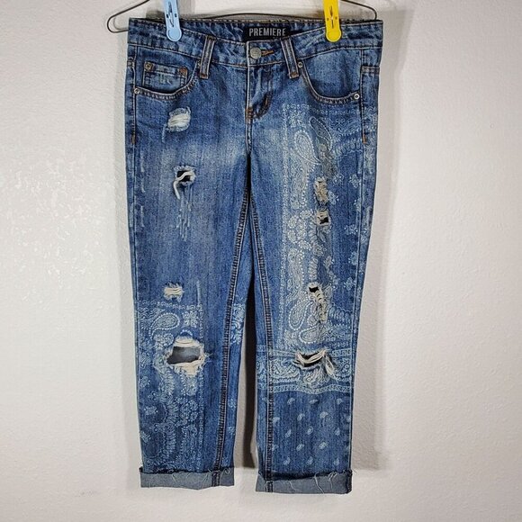 Premiere Rue 21 Womens Size 1/2R Distressed Bandana Print Blue Denim Capri 30x23 - Picture 1 of 8